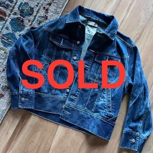 Dark blue Roaringwild x Lee denim jacket with a vintage vibe size M